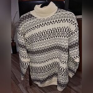 Elegant Turtleneck Sweater in Cream and Black